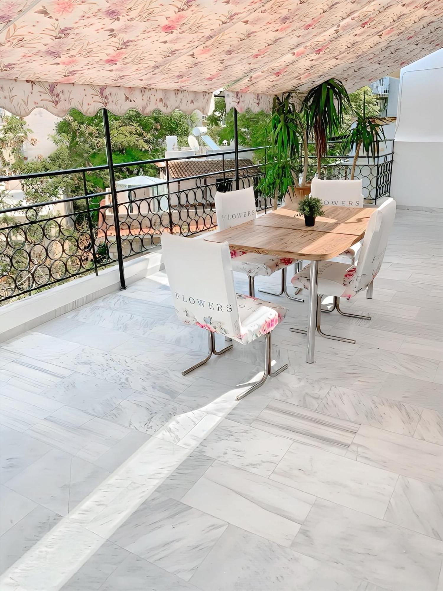 Chateau Lykabettus Athens Exterior photo